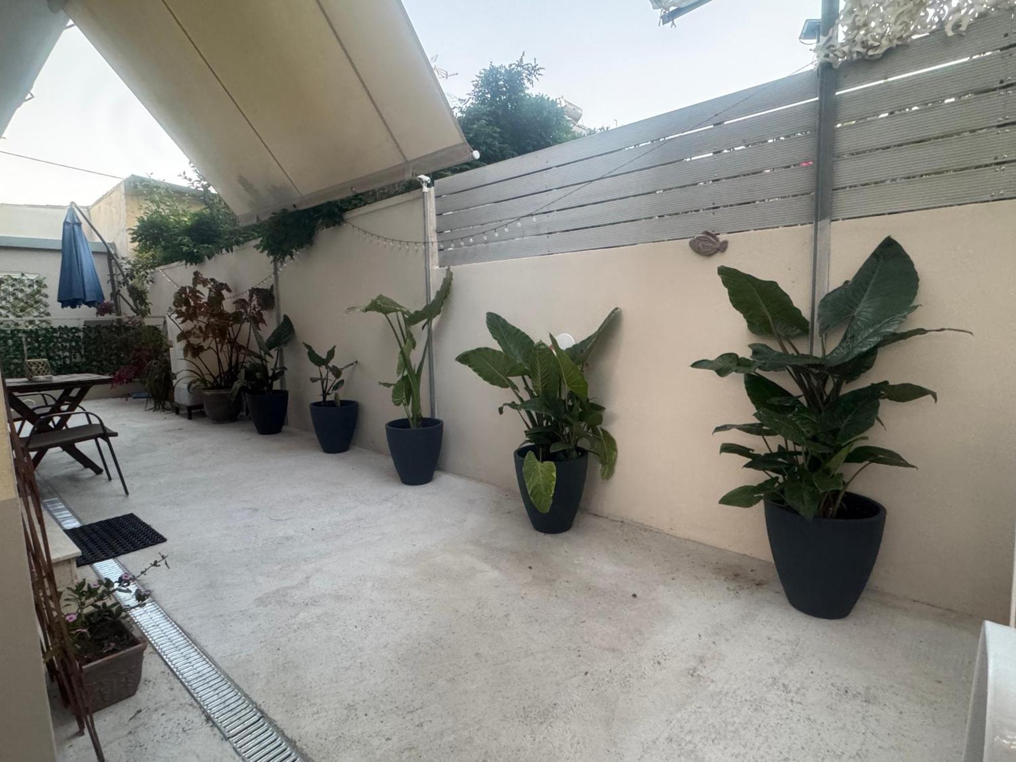 Luxury Seafront House Nearby Delphi Apartment